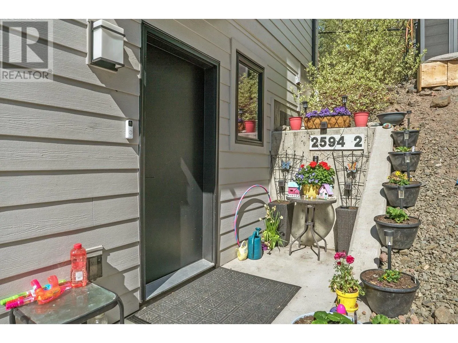 2594 Crown Crest Drive