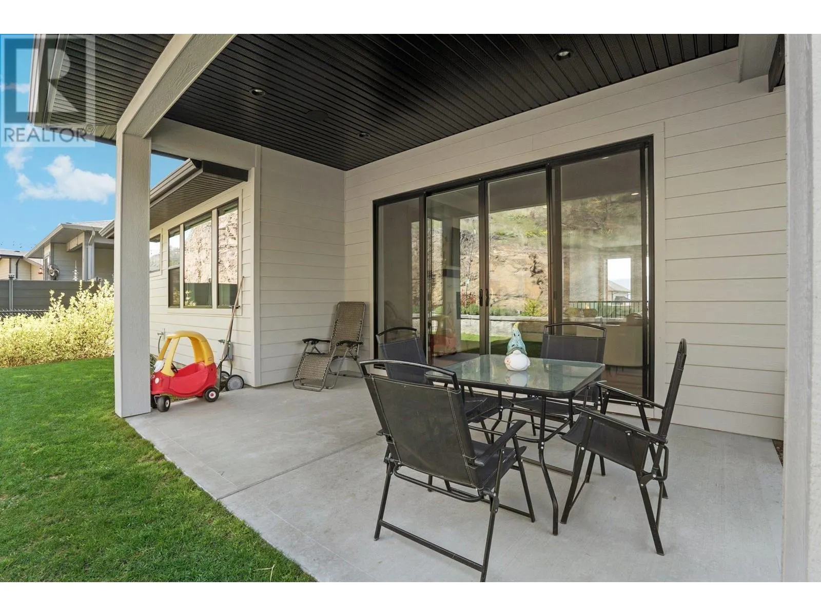 2594 Crown Crest Drive