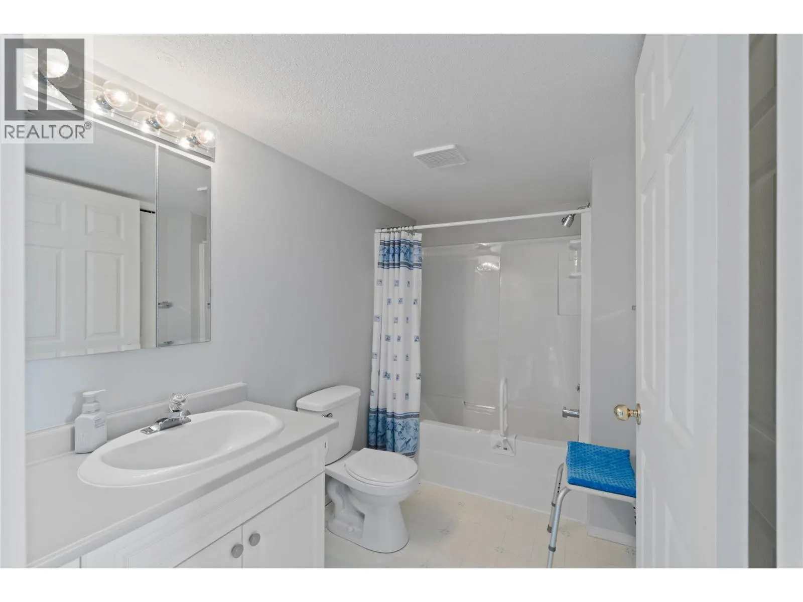 2022 PACIFIC Way Unit# 13