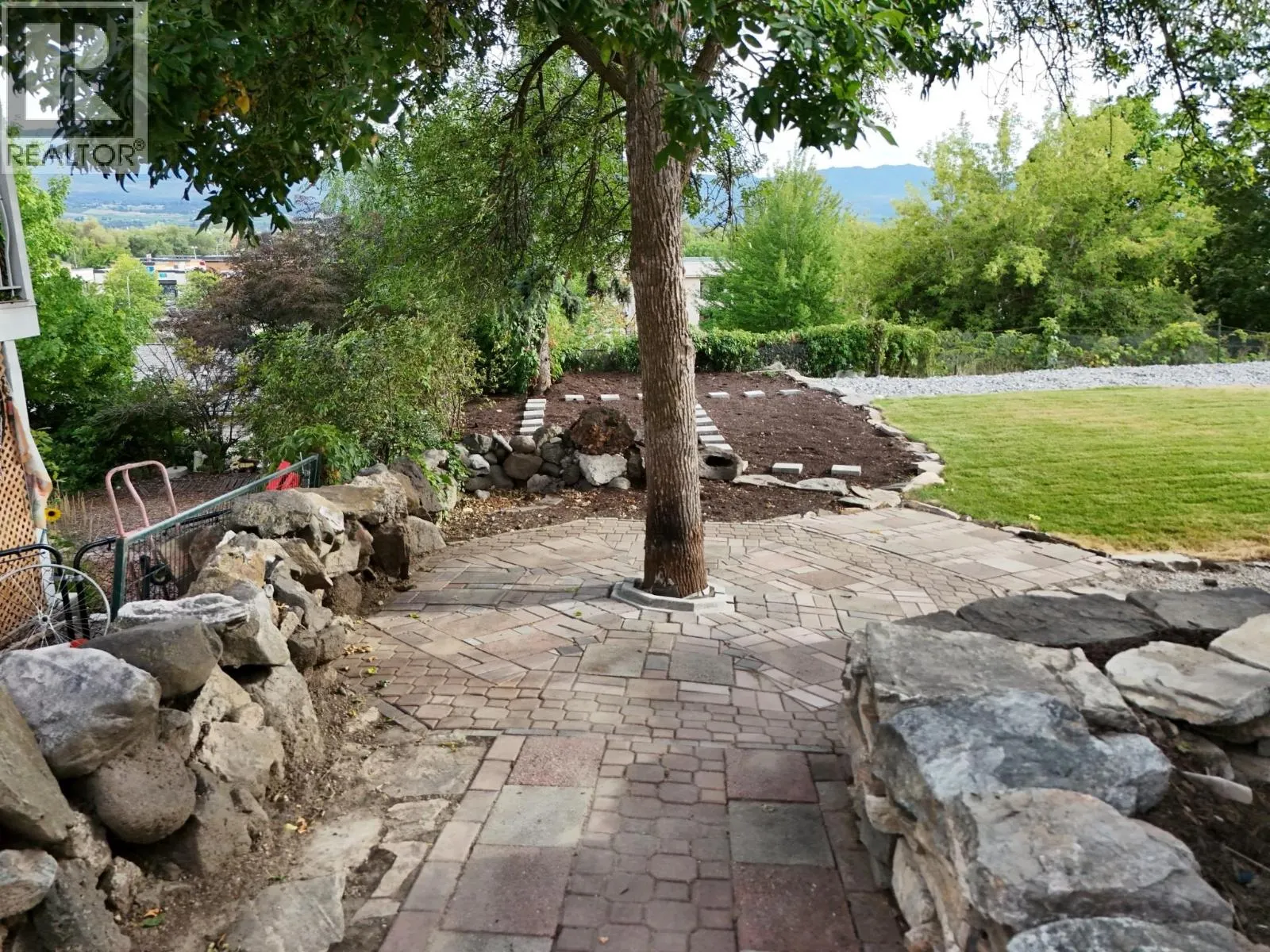 1457 Alta Vista Road