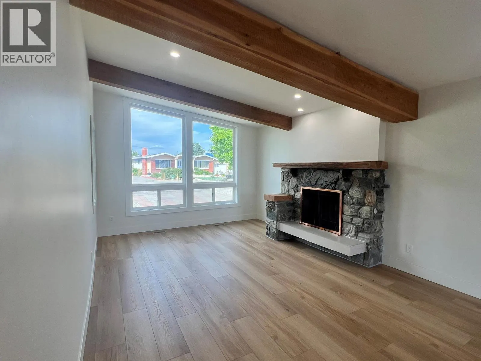 1457 Alta Vista Road