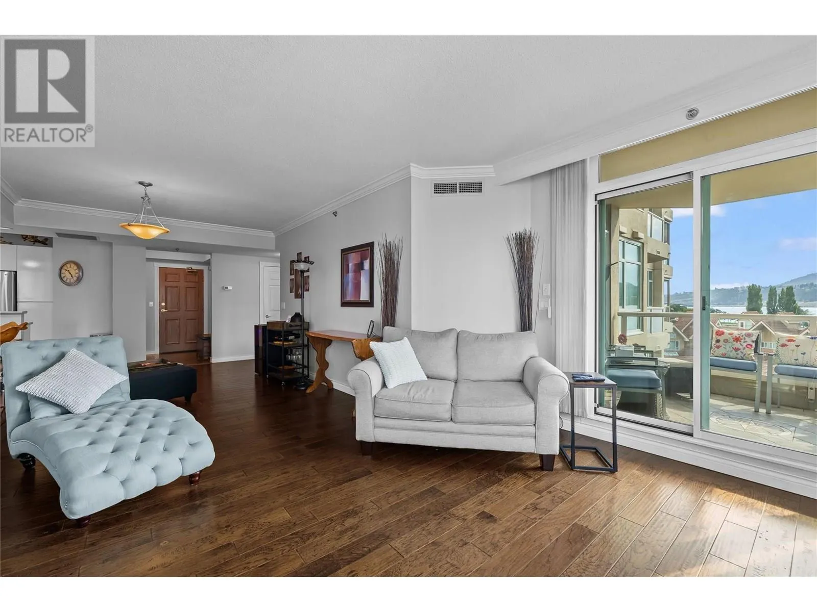 1152 Sunset Drive Unit# 706