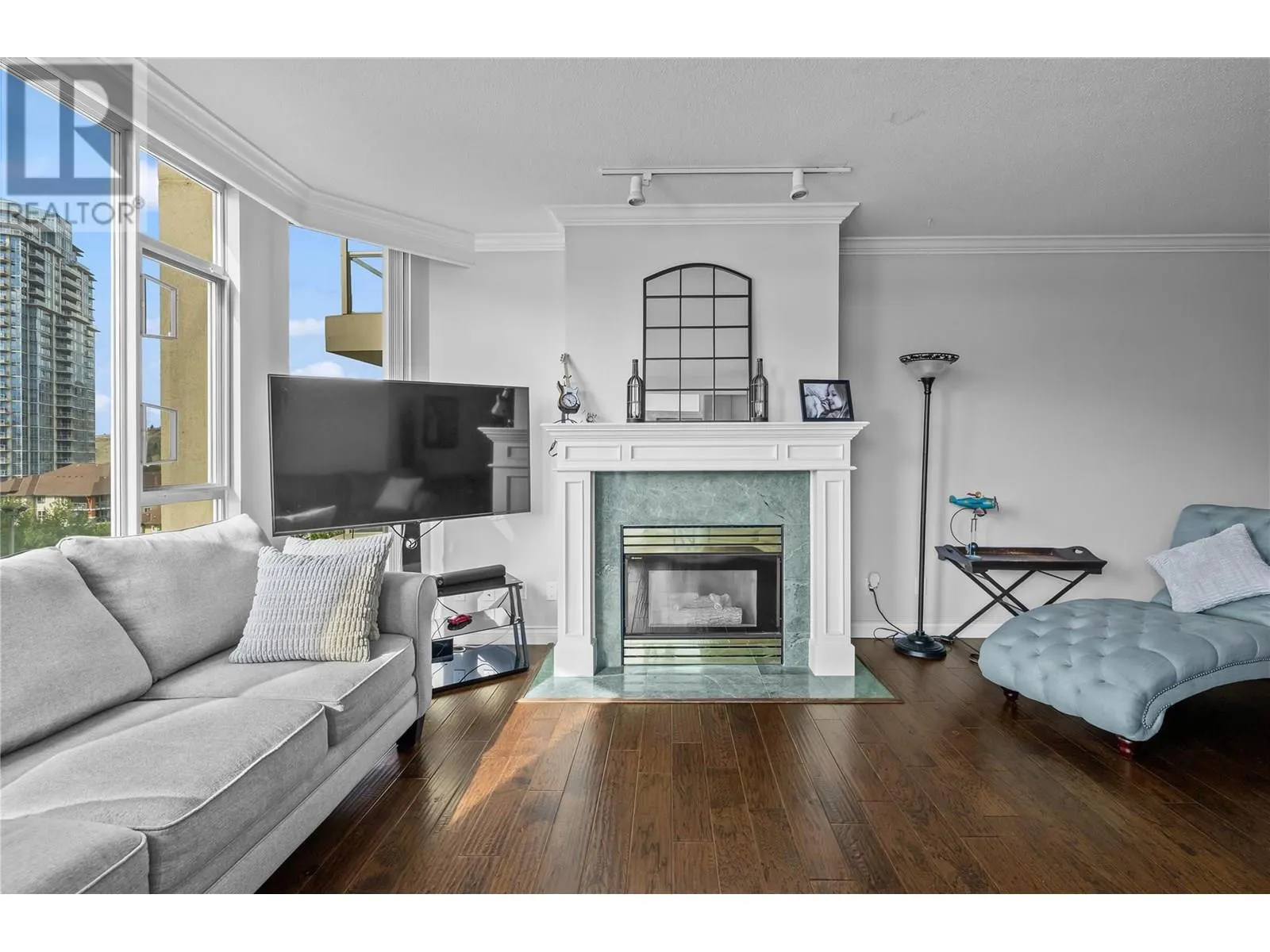 1152 Sunset Drive Unit# 706