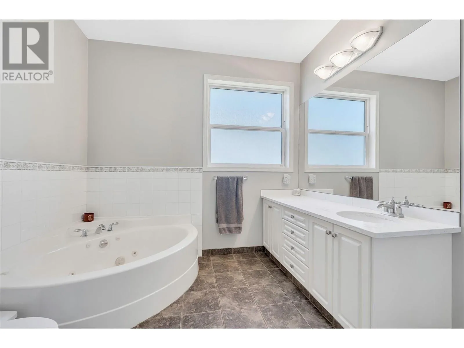 2956 Evergreen Drive