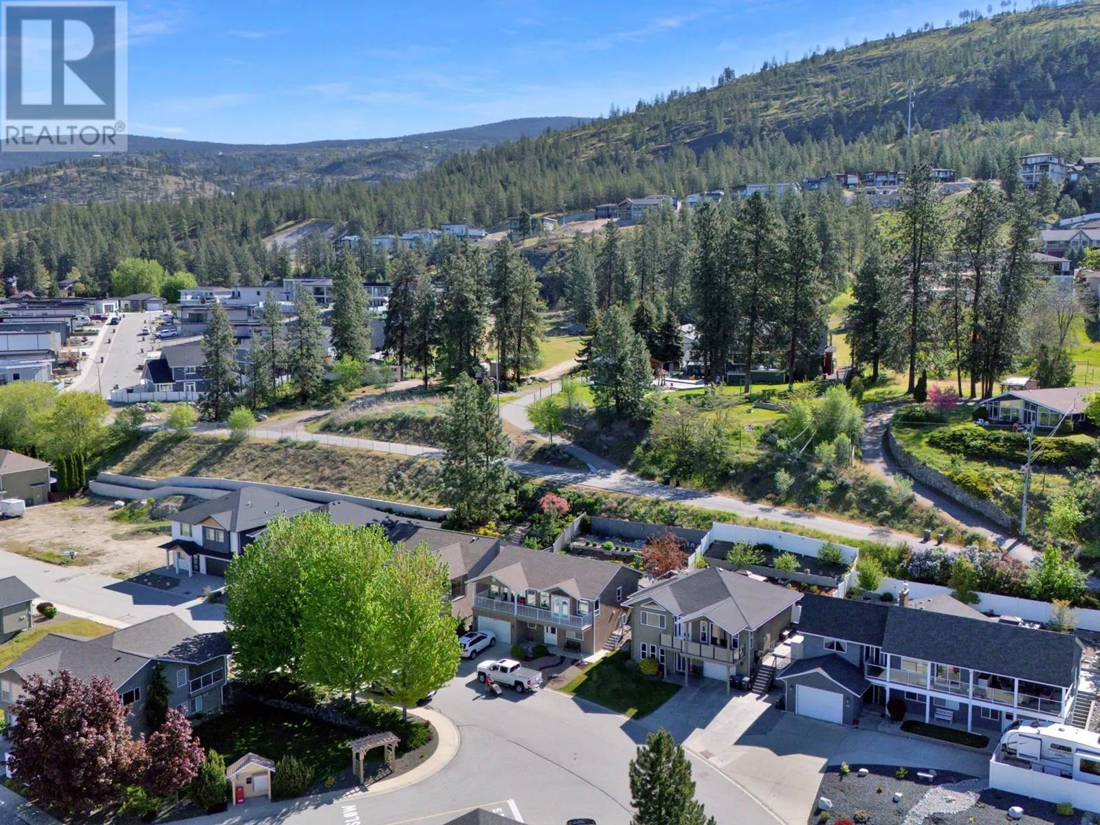 695 Pineview Road Unit# 102