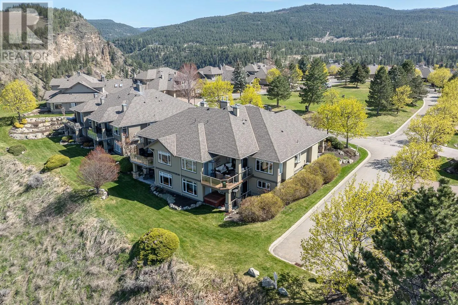 3800 Gallaghers Pinnacle Way Unit# 19