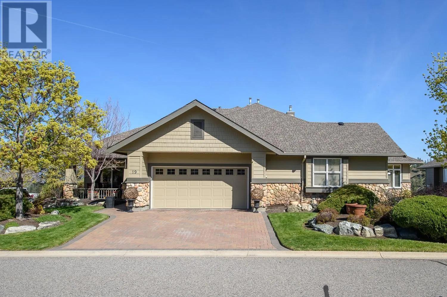 3800 Gallaghers Pinnacle Way Unit# 19