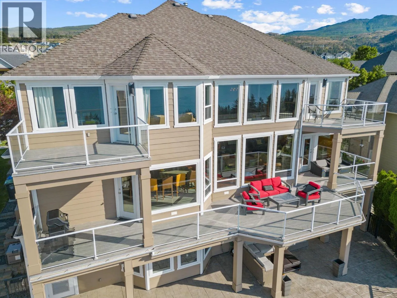 374 Quilchena Drive