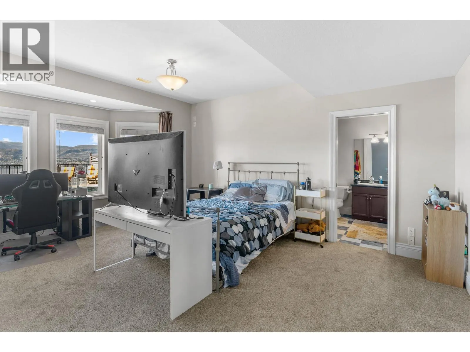 374 Quilchena Drive