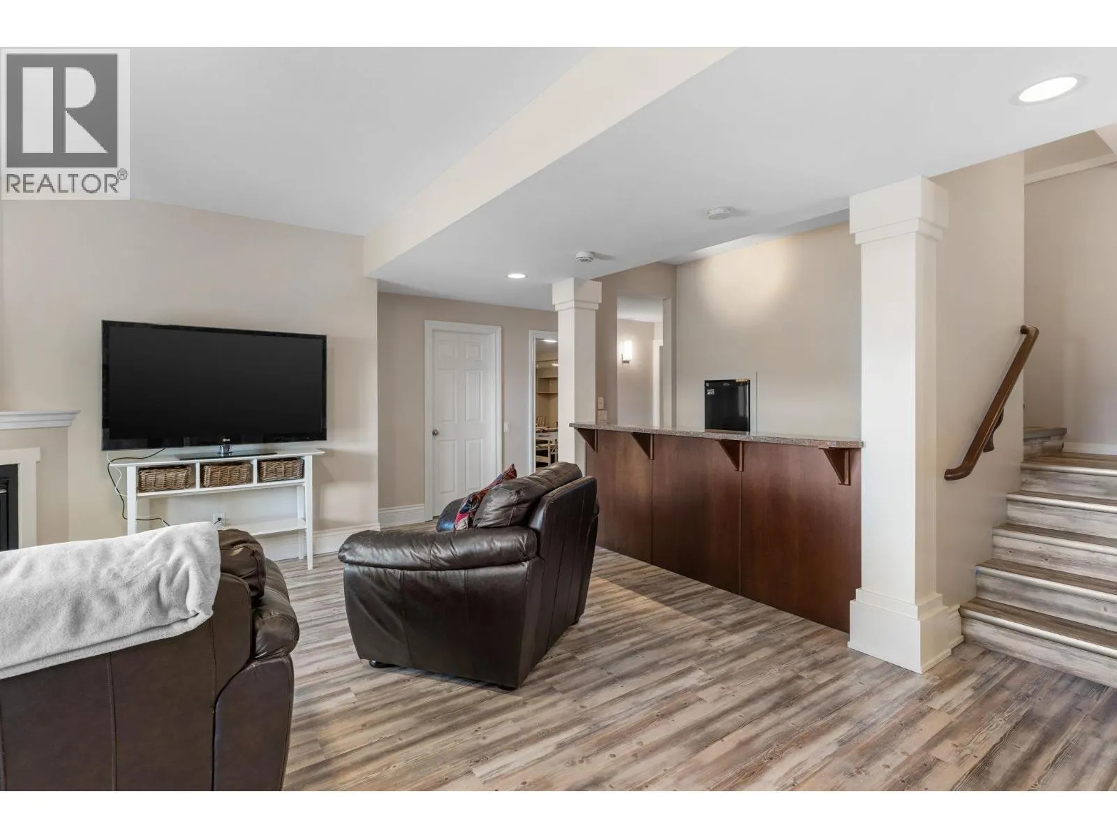 374 Quilchena Drive