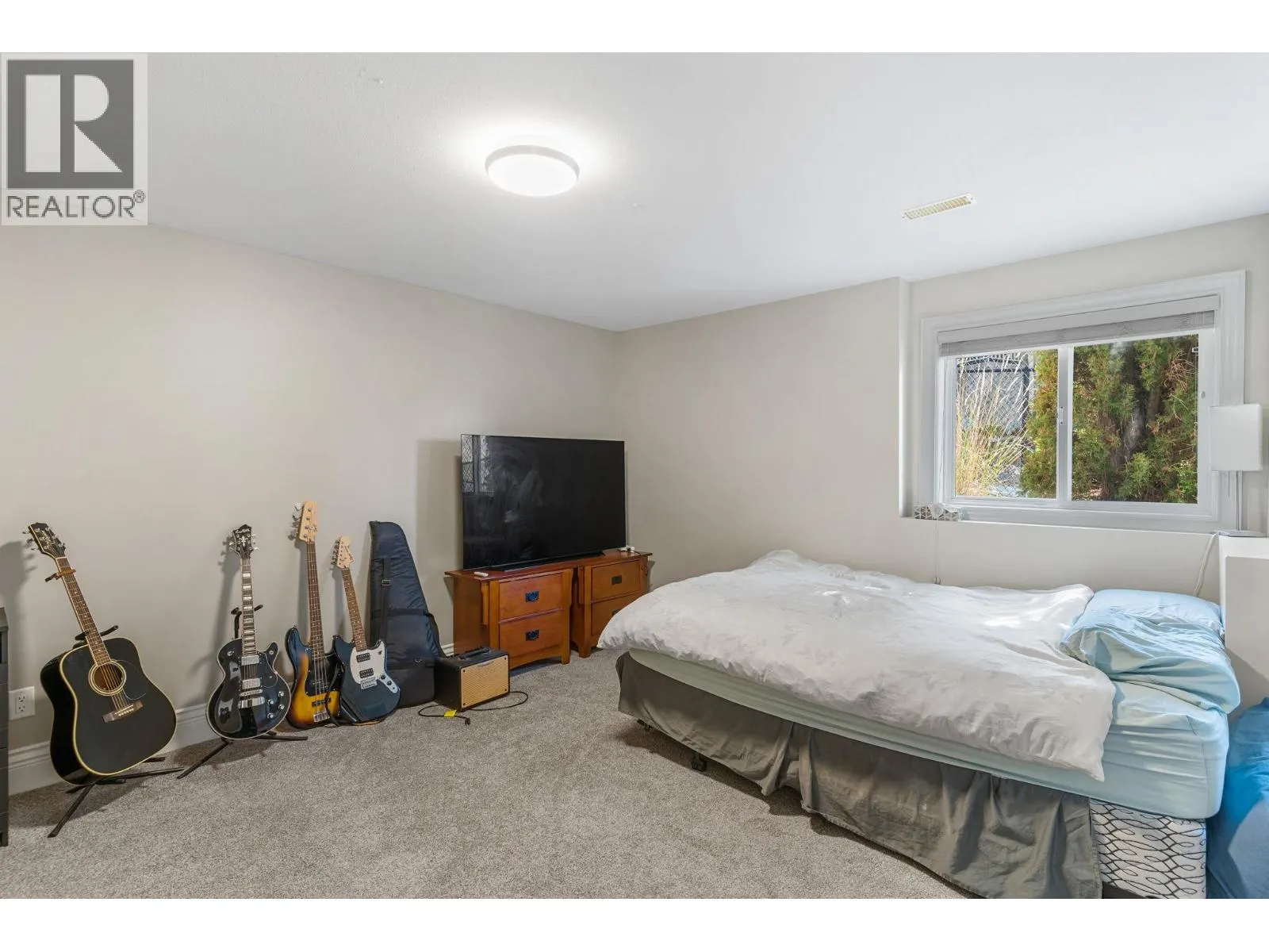 374 Quilchena Drive