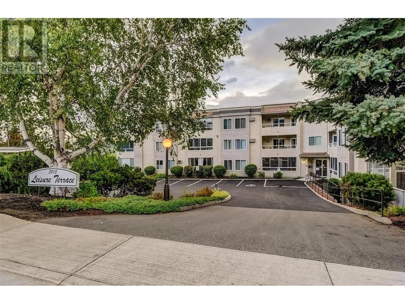 3815 Brown Road Unit# 205