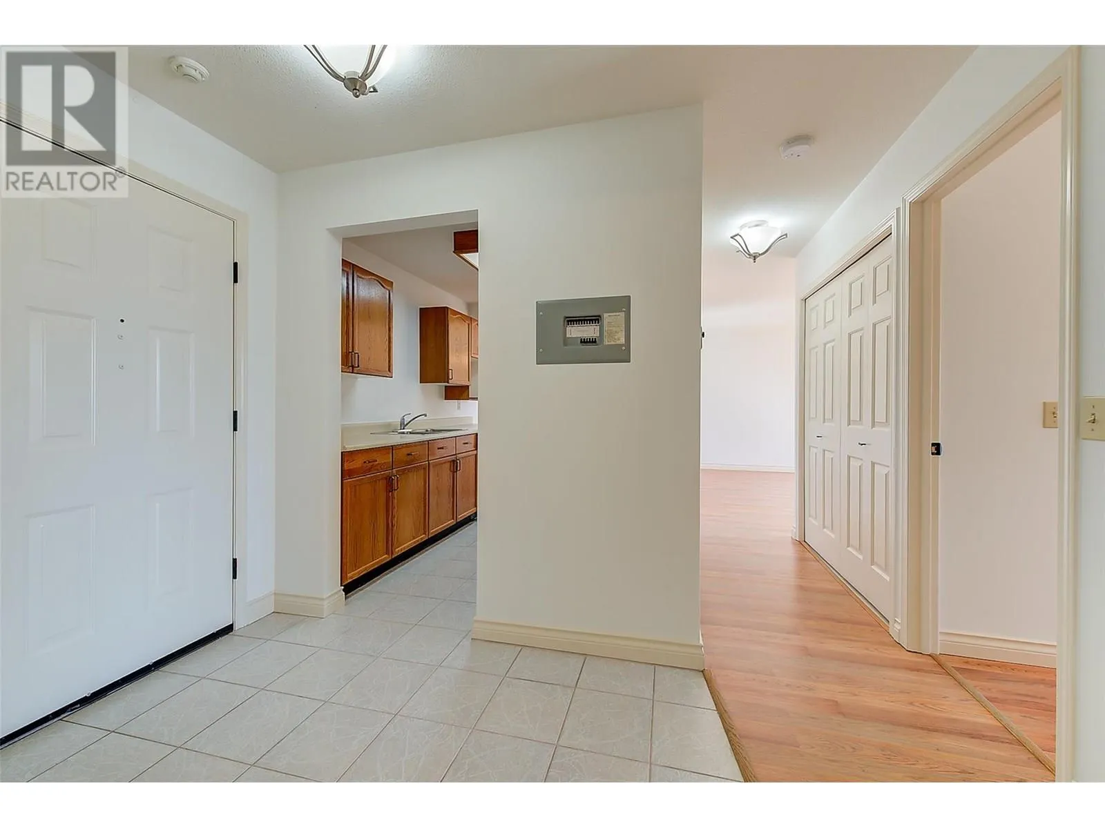 3815 Brown Road Unit# 205