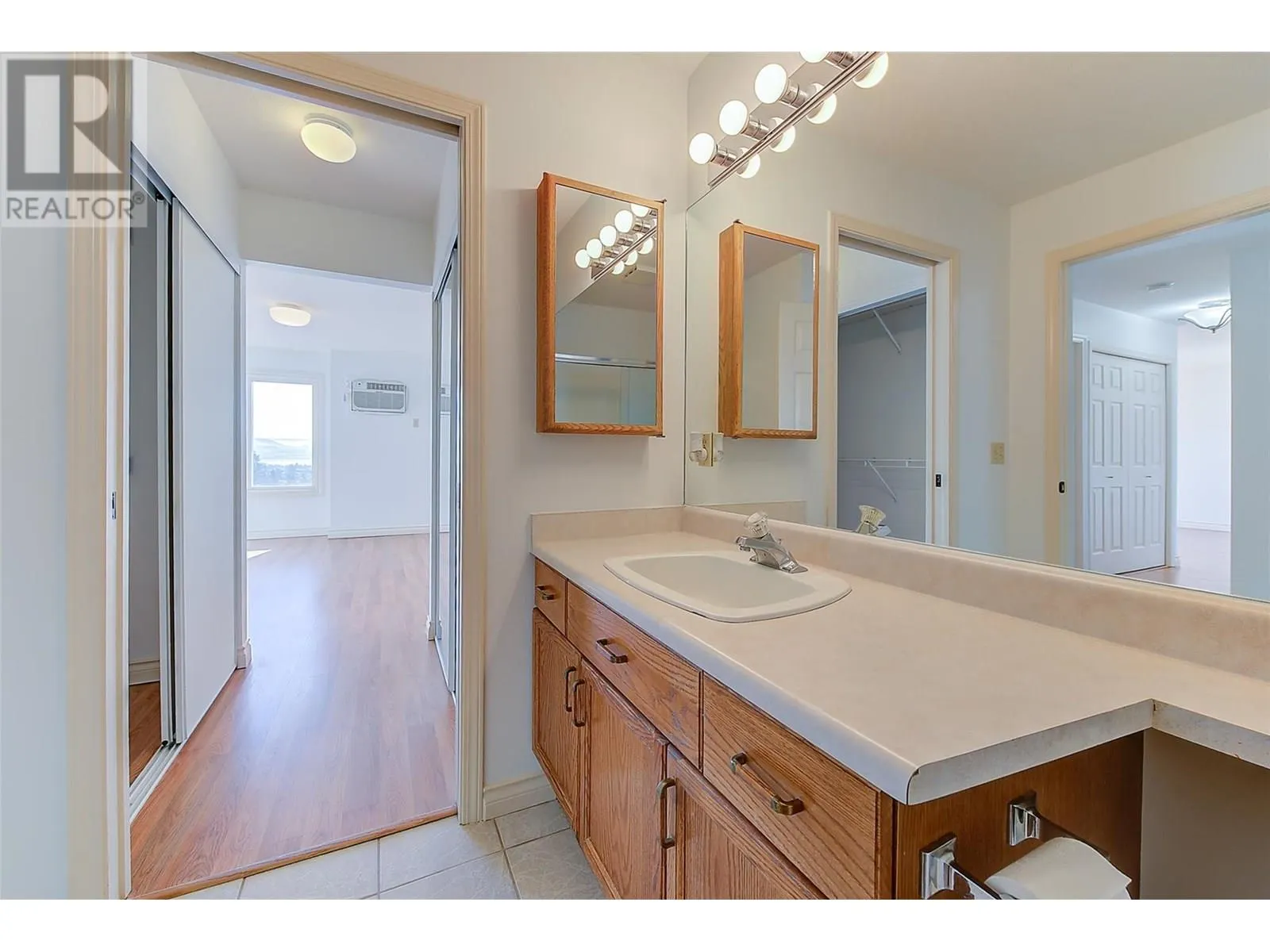 3815 Brown Road Unit# 205