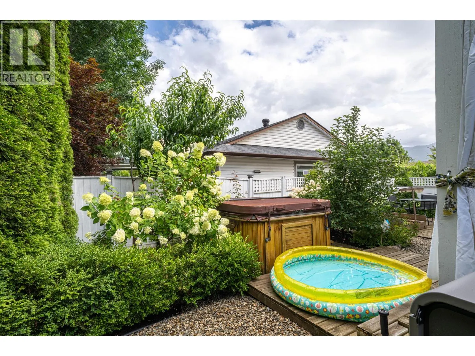 53 Preston Crescent