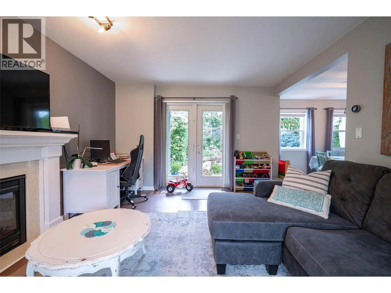 53 Preston Crescent