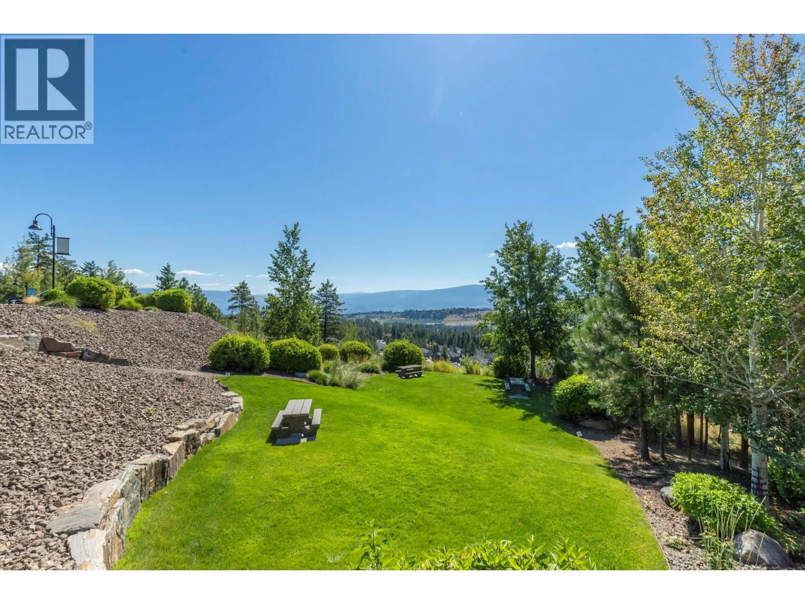 1870 Rosealee Lane Unit# 11