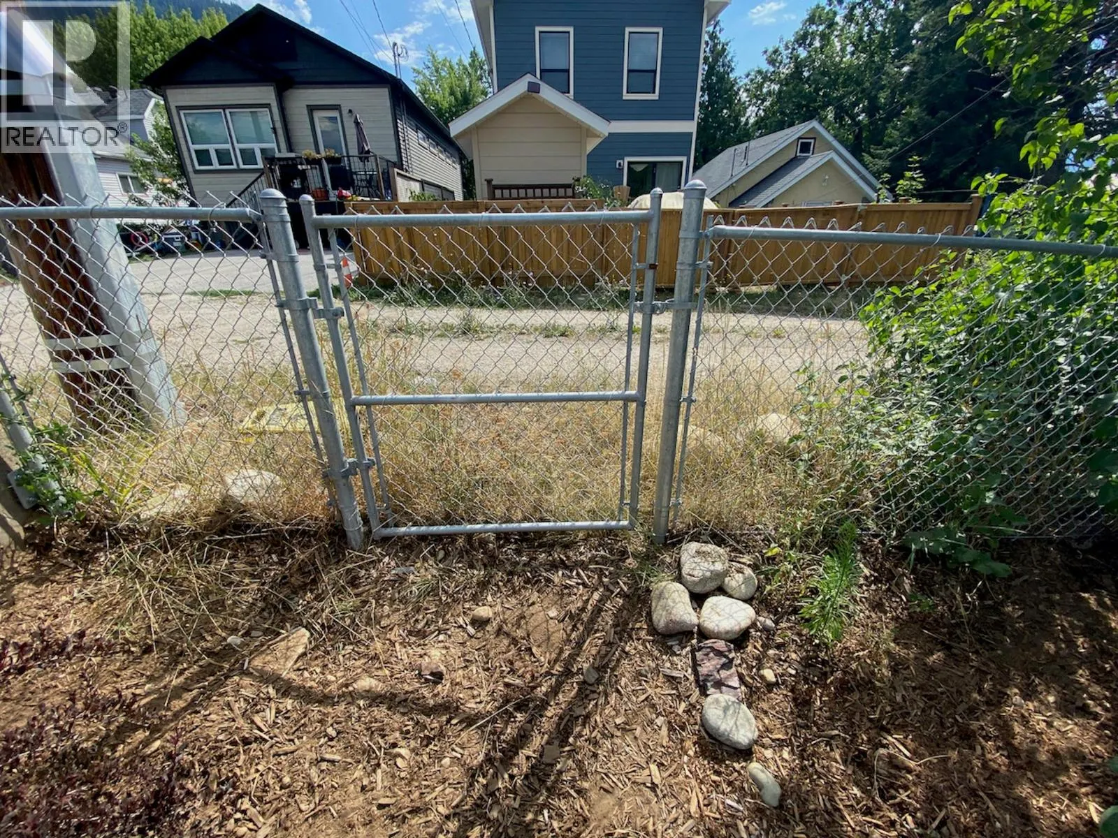 307 9th Avenue