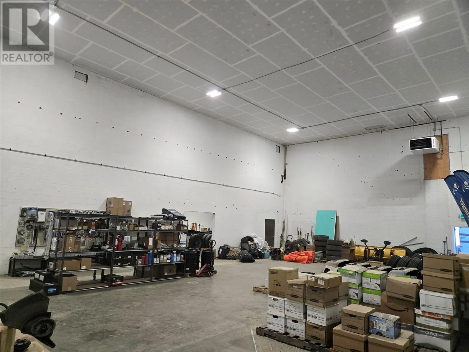 903 Raffan Road
