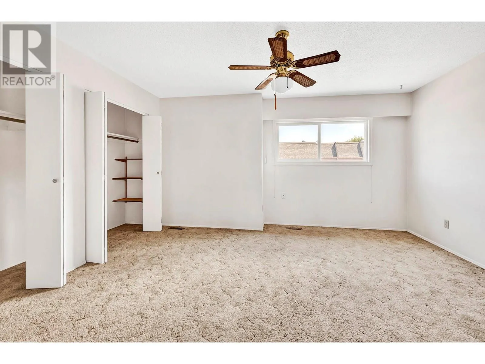 1980 GLENWOOD Drive Unit# 11