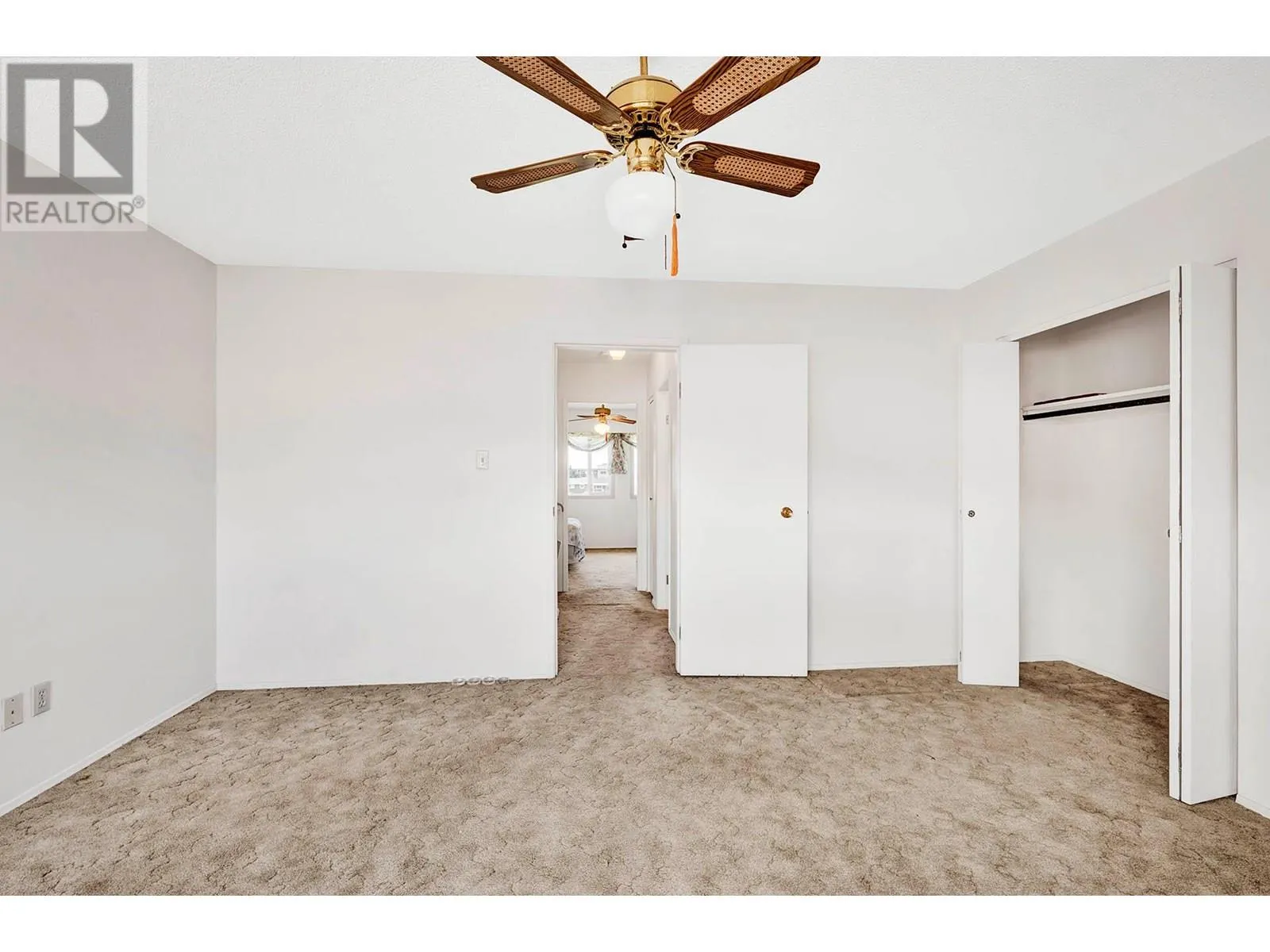 1980 GLENWOOD Drive Unit# 11