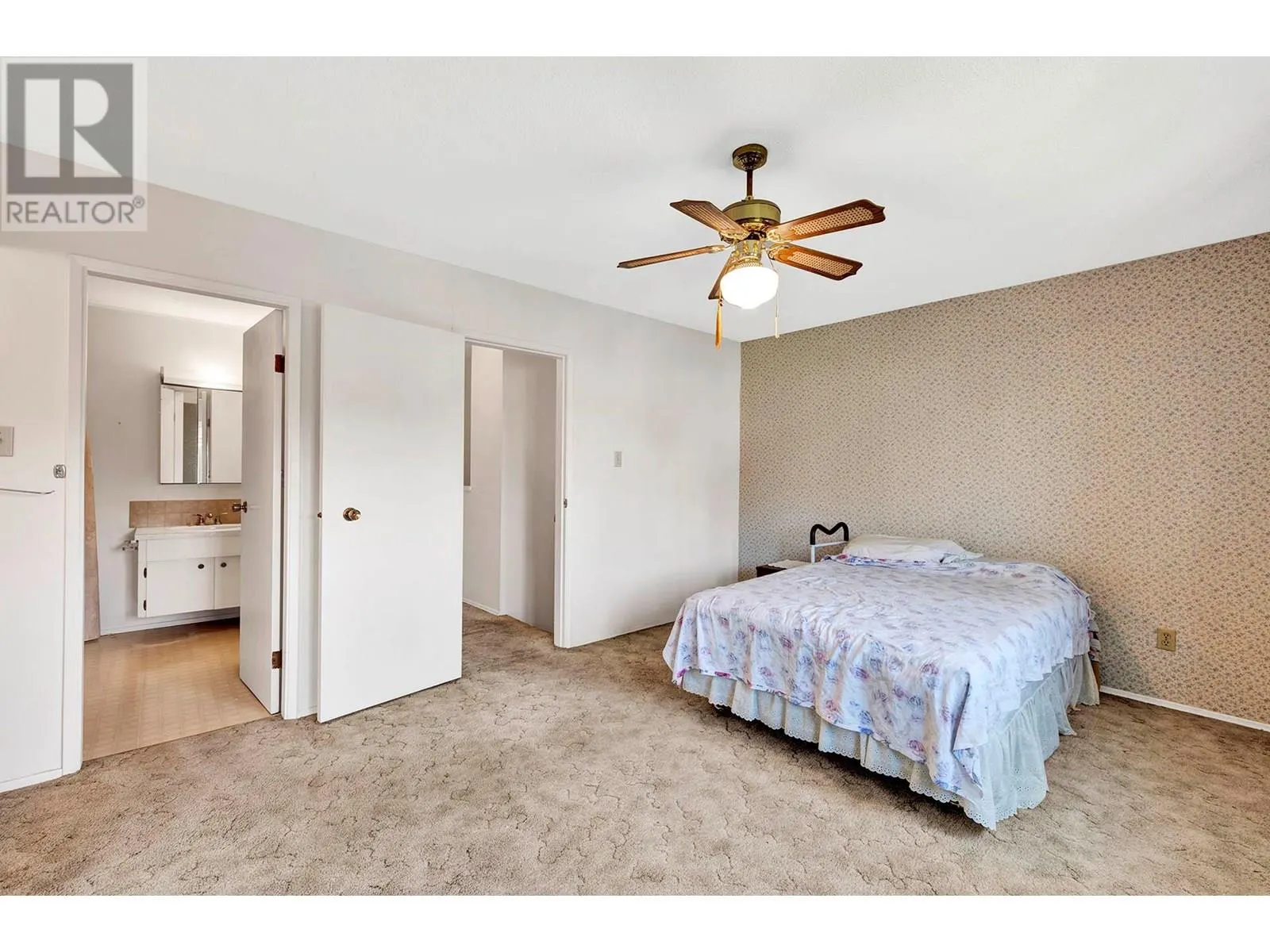1980 GLENWOOD Drive Unit# 11