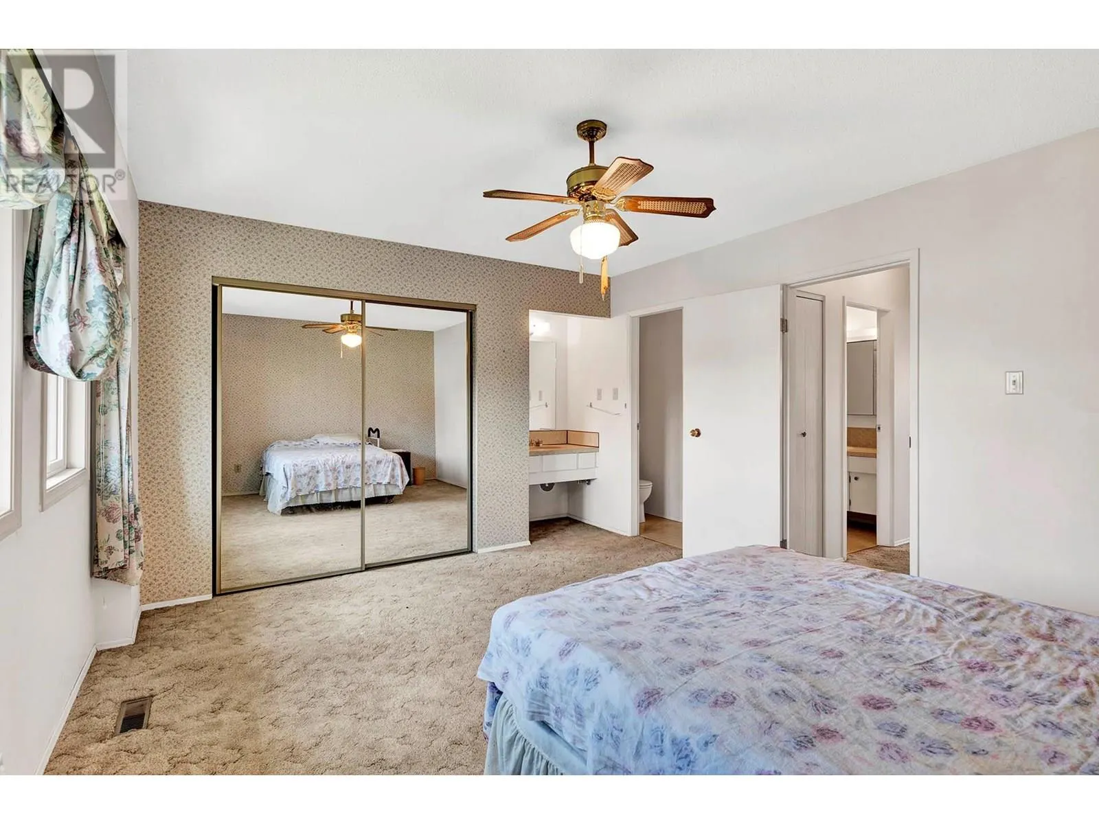 1980 GLENWOOD Drive Unit# 11