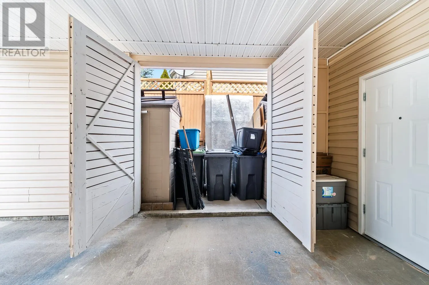 2550 Hollywood Road N Unit# 136