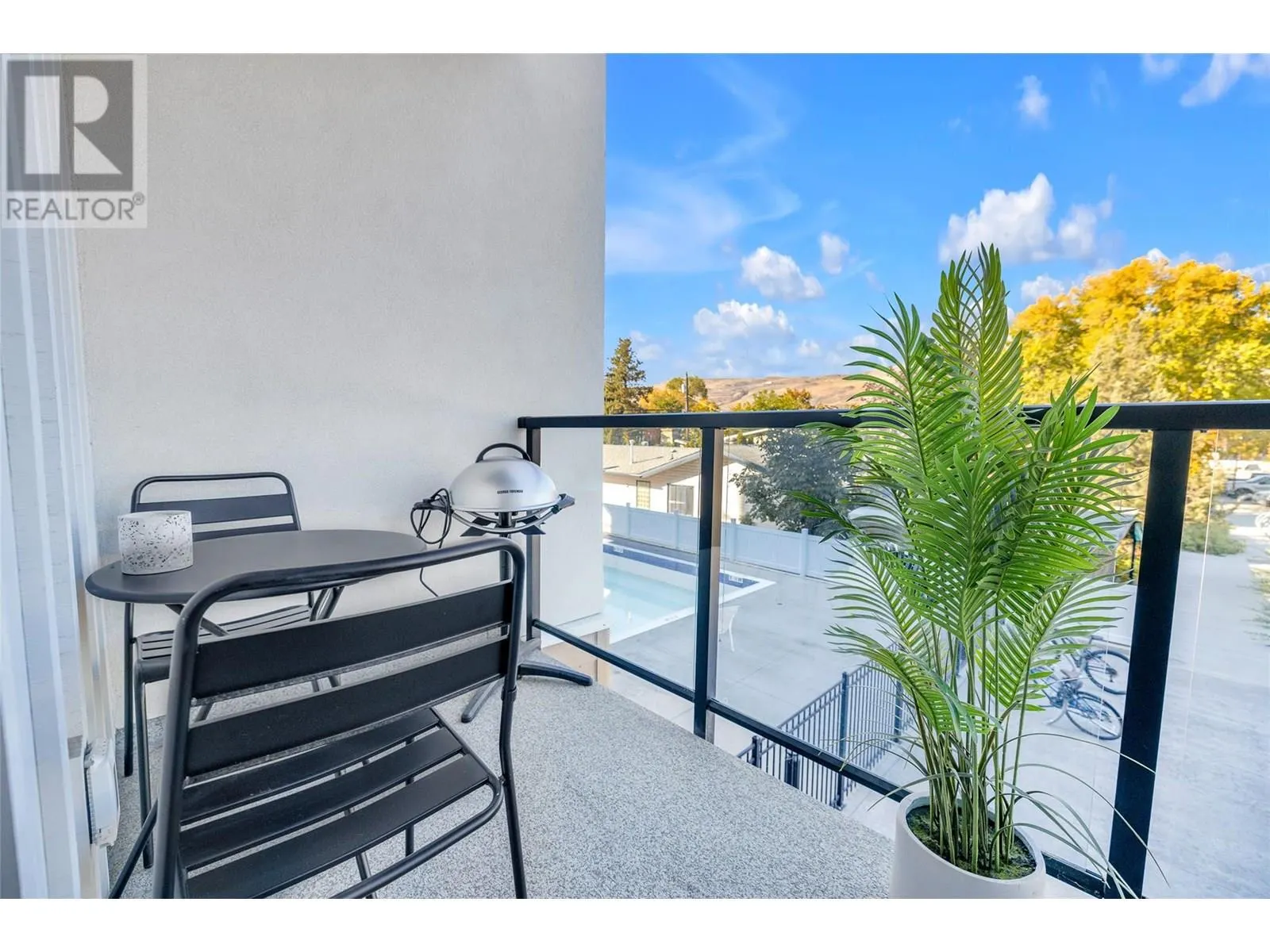 2555 Lakeshore Road Unit# 211