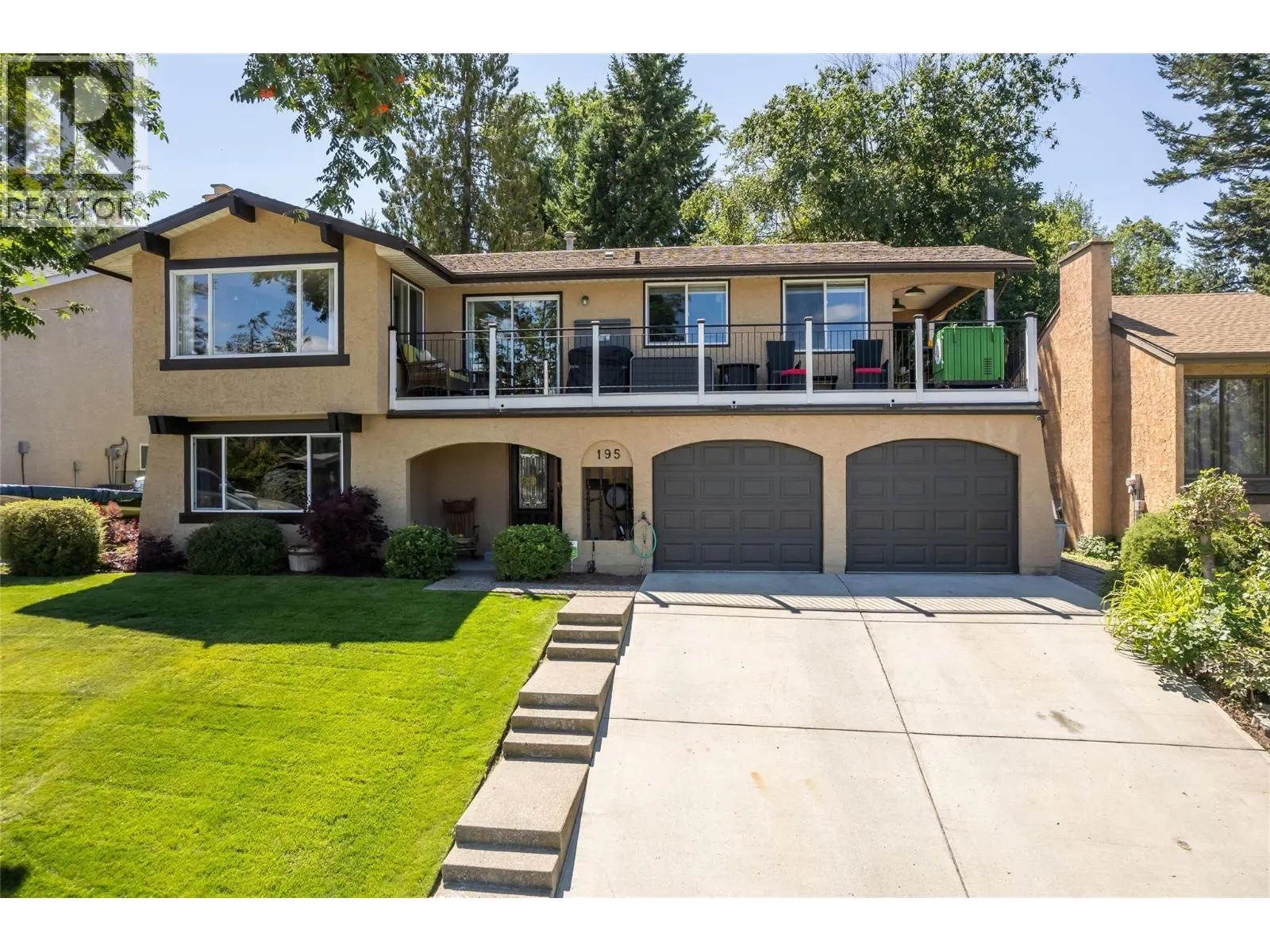 195 MONMOUTH Drive