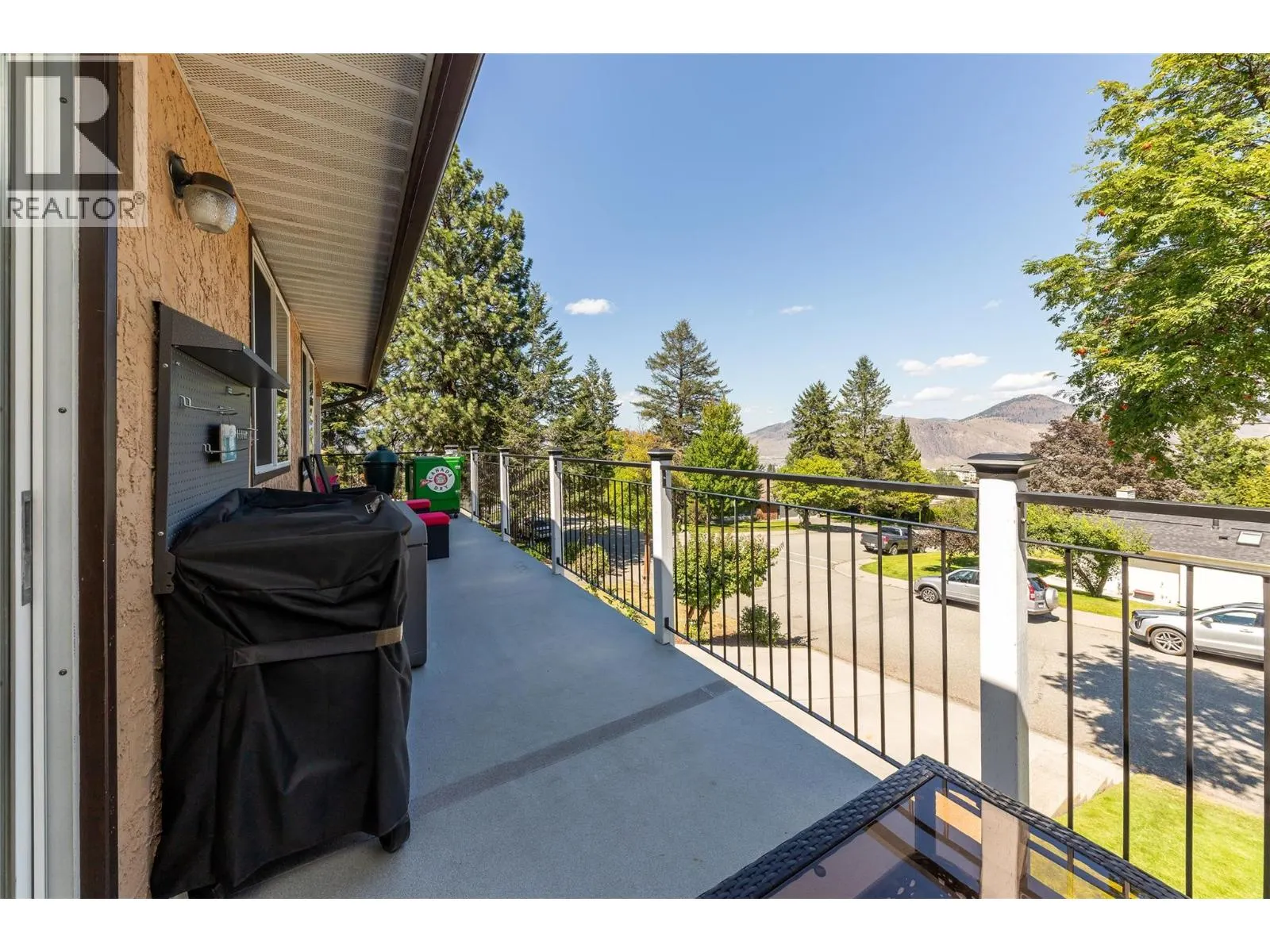 195 MONMOUTH Drive