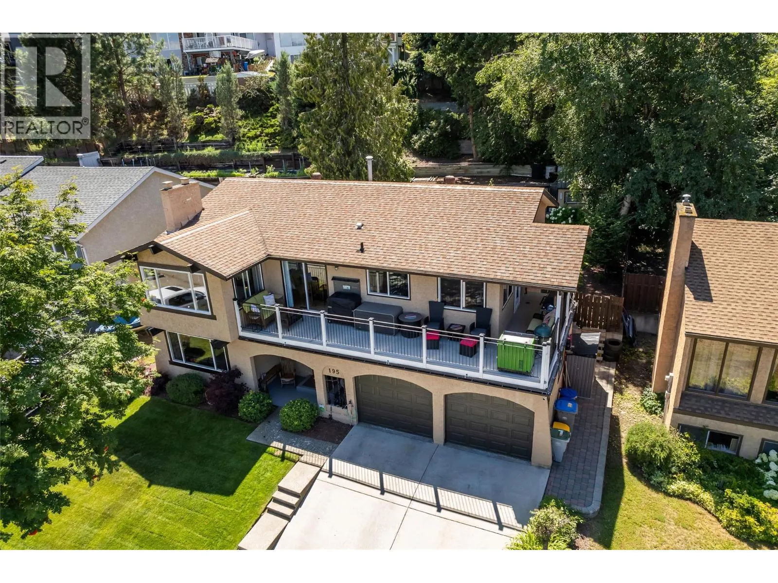 195 MONMOUTH Drive