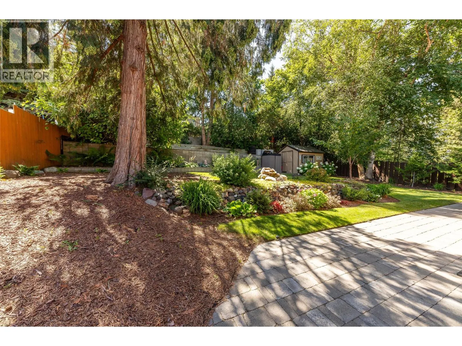 195 MONMOUTH Drive
