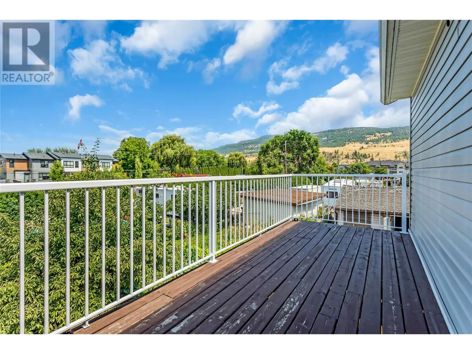 3132 Woodsdale Road
