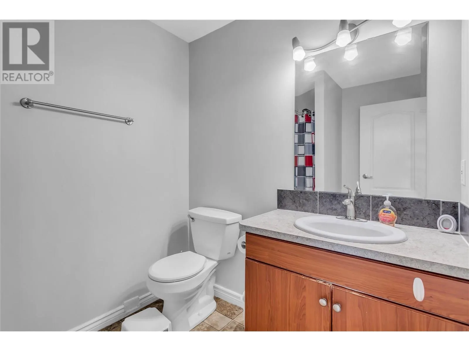 3132 Woodsdale Road
