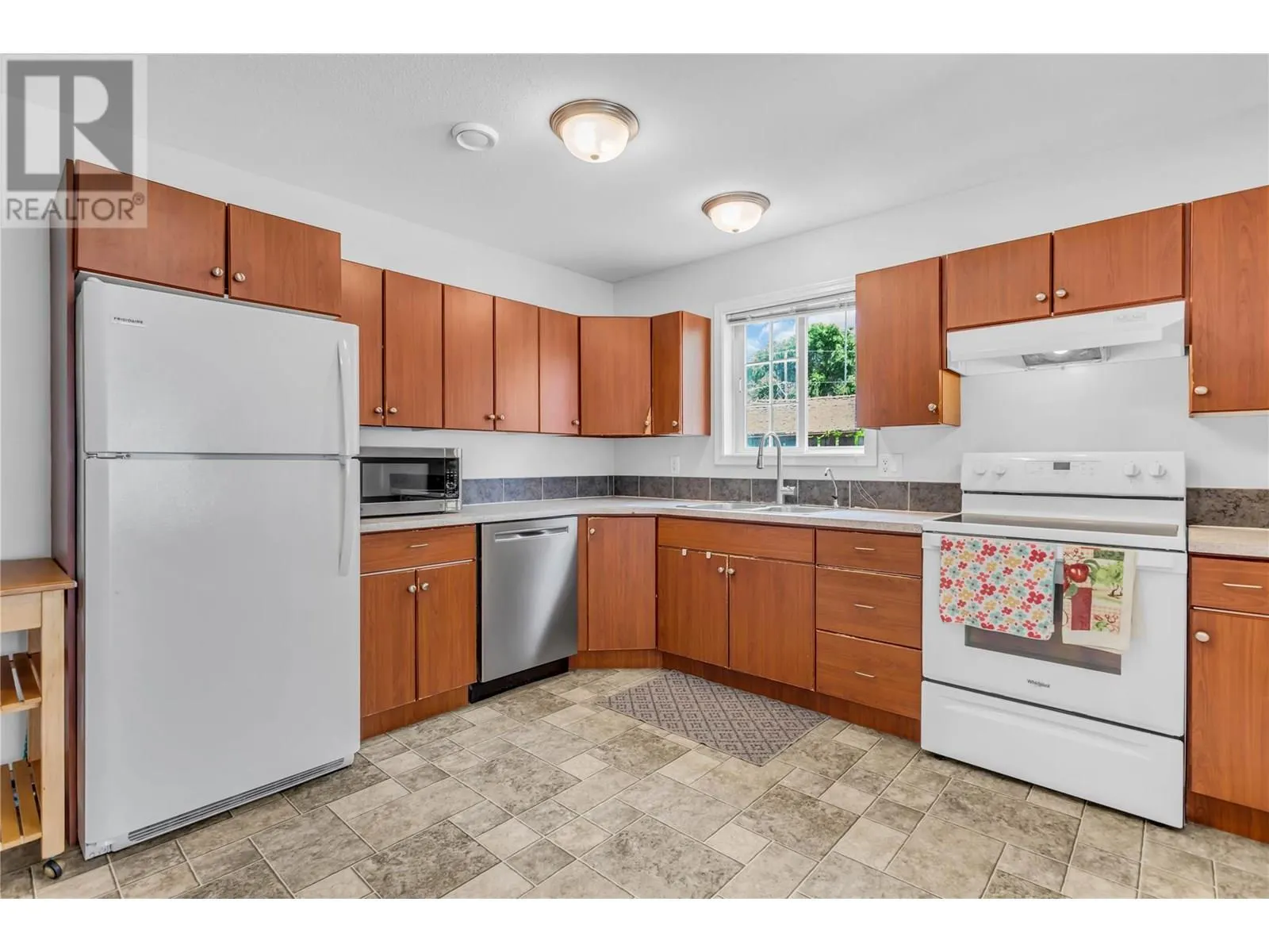 3132 Woodsdale Road