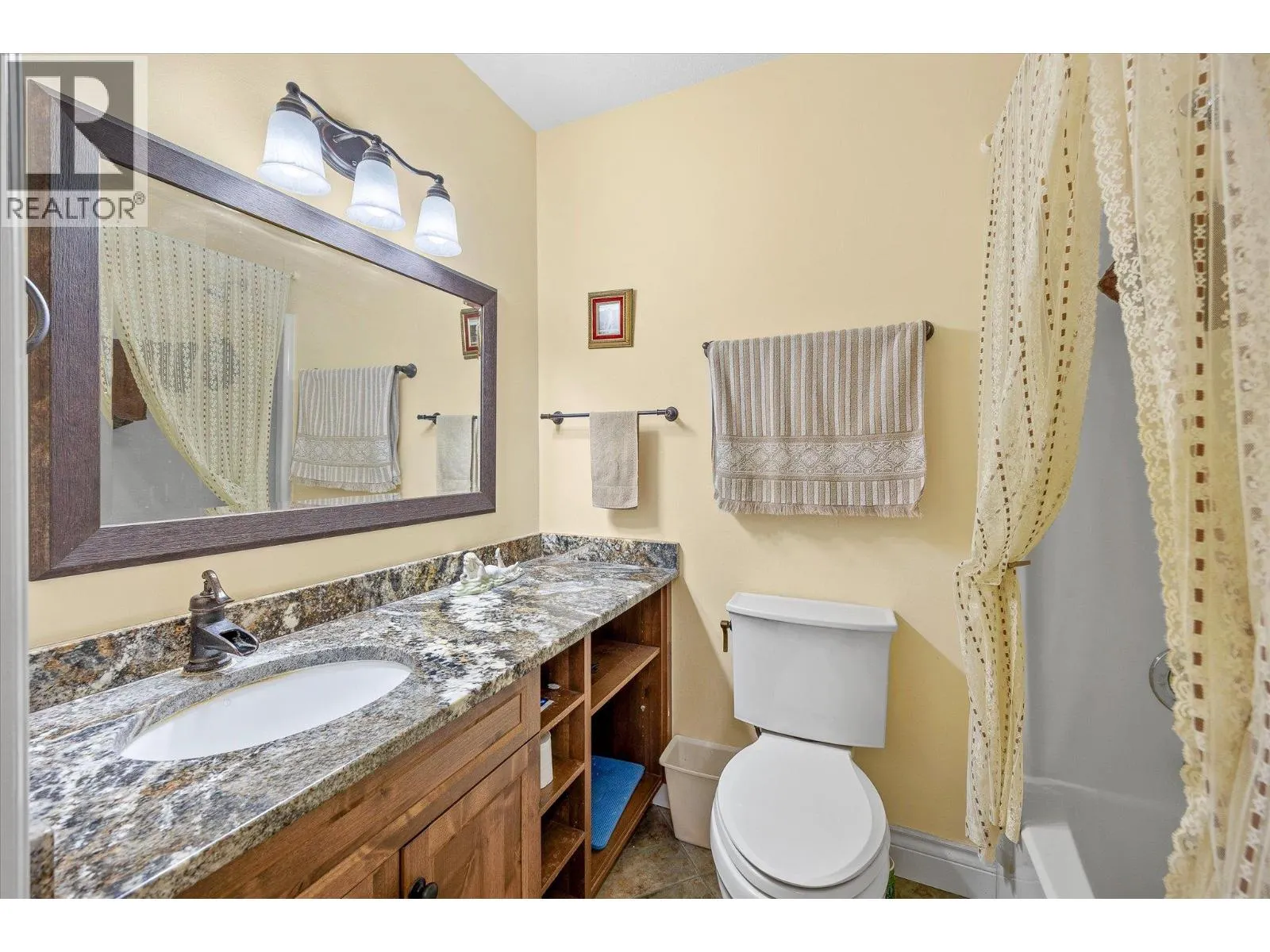 1209 Brookside Avenue Unit# 5