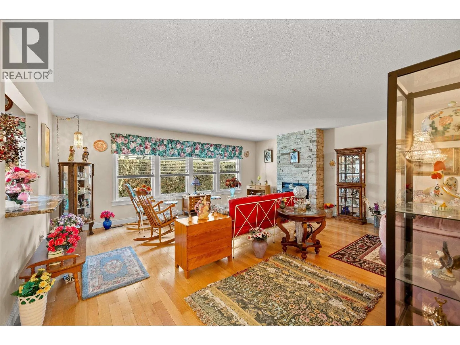 1209 Brookside Avenue Unit# 5