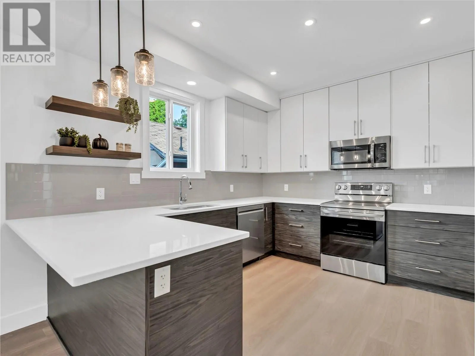 453 MAURICE Street Unit# 102