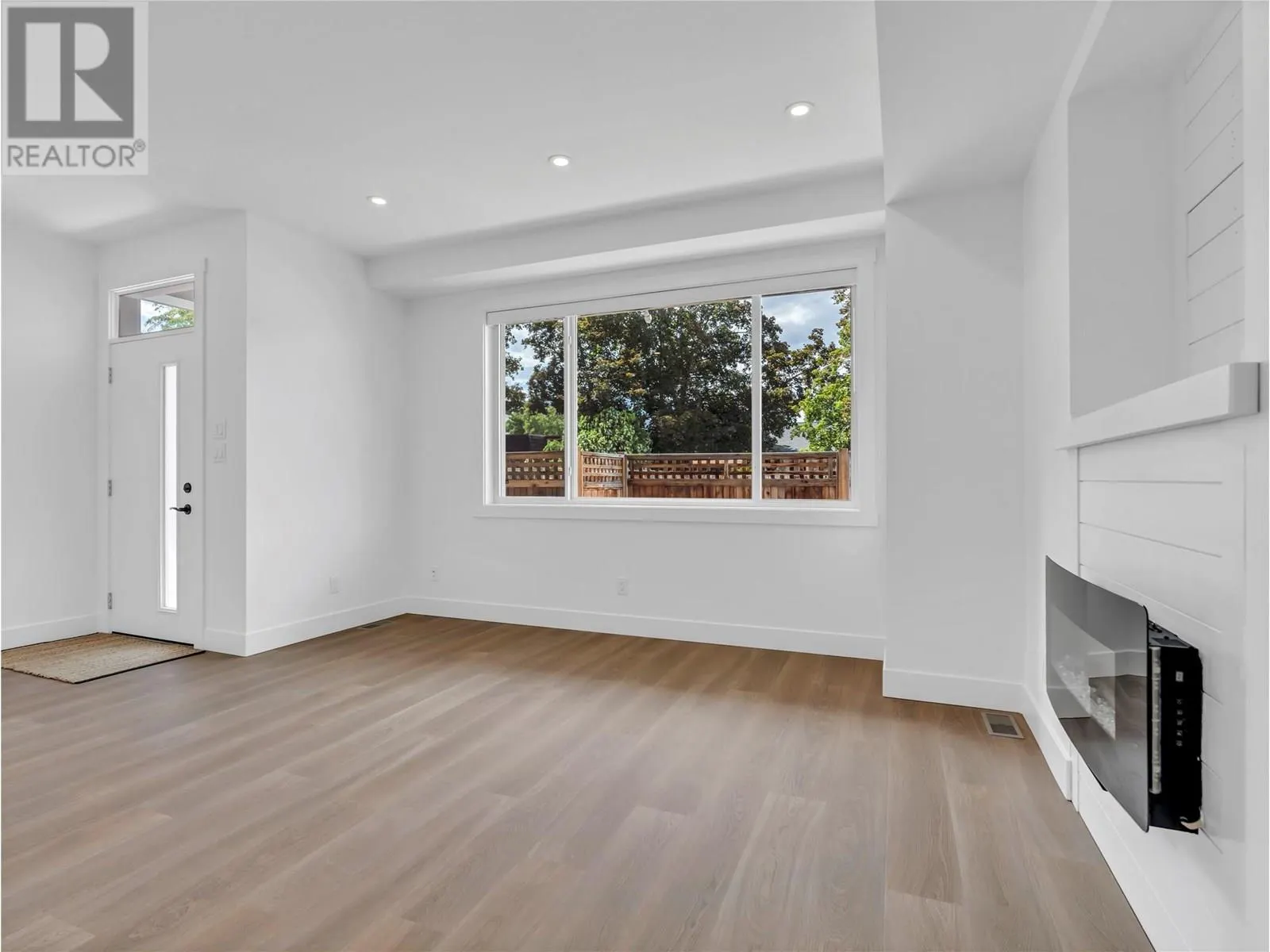 453 MAURICE Street Unit# 102