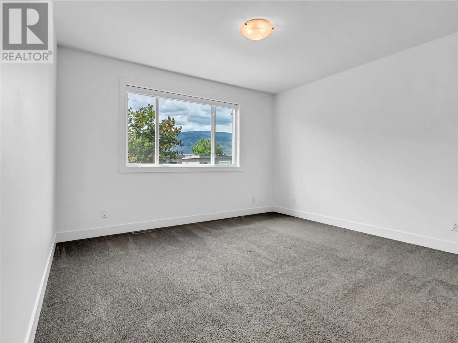 453 MAURICE Street Unit# 102