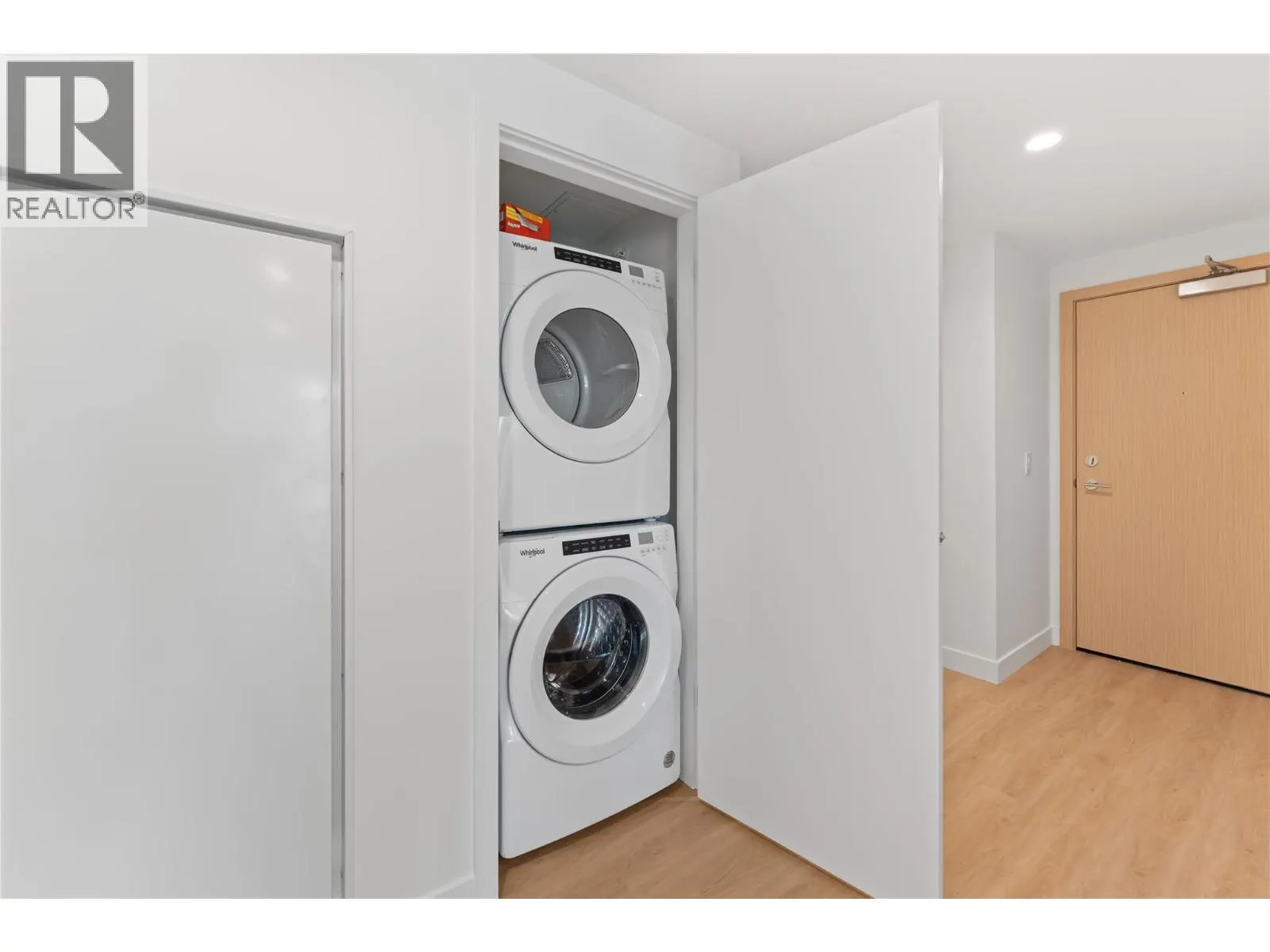 238 Leon Avenue Unit# 1407