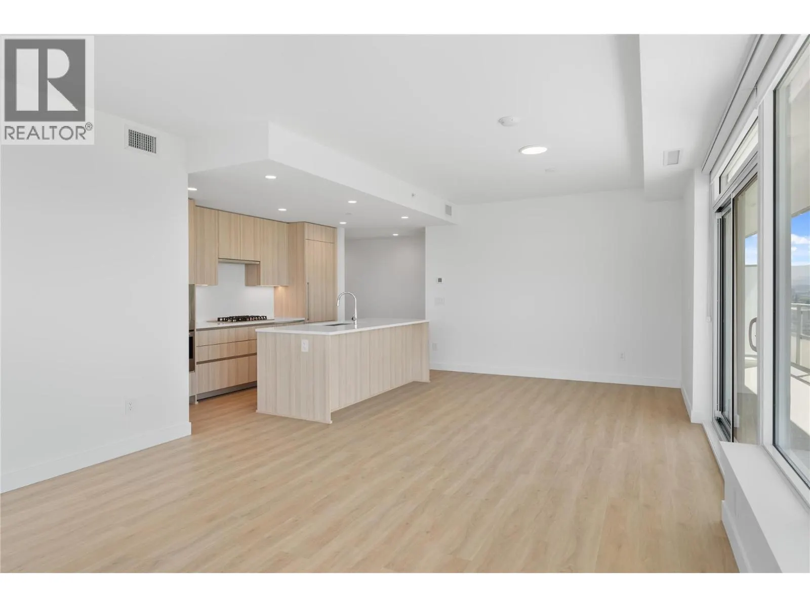 238 Leon Avenue Unit# 1407
