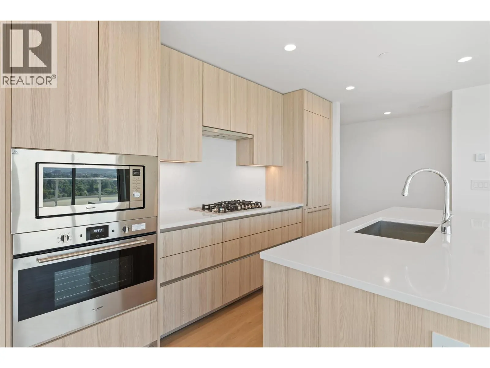 238 Leon Avenue Unit# 1407