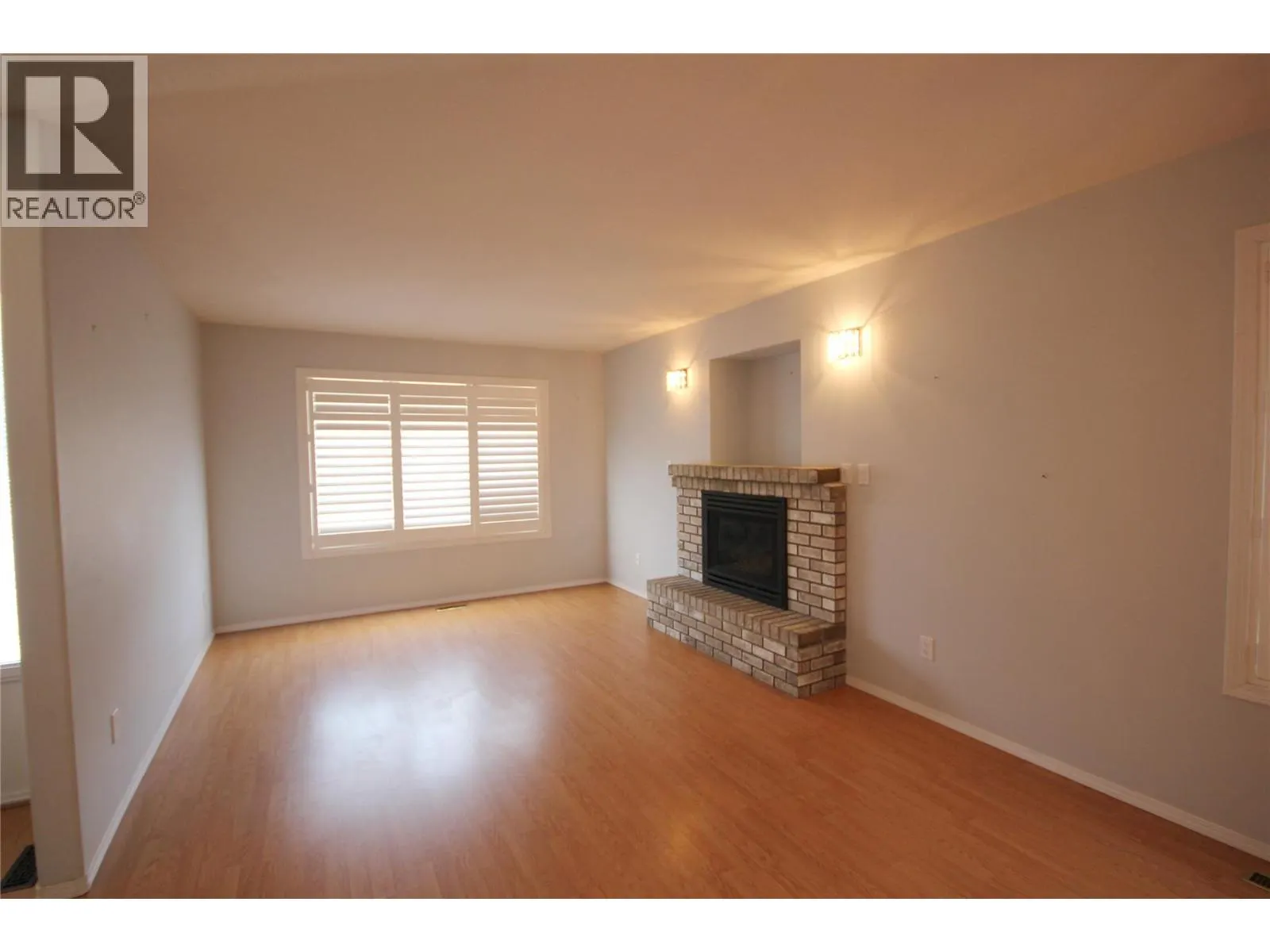 5338 CAMLYN Court