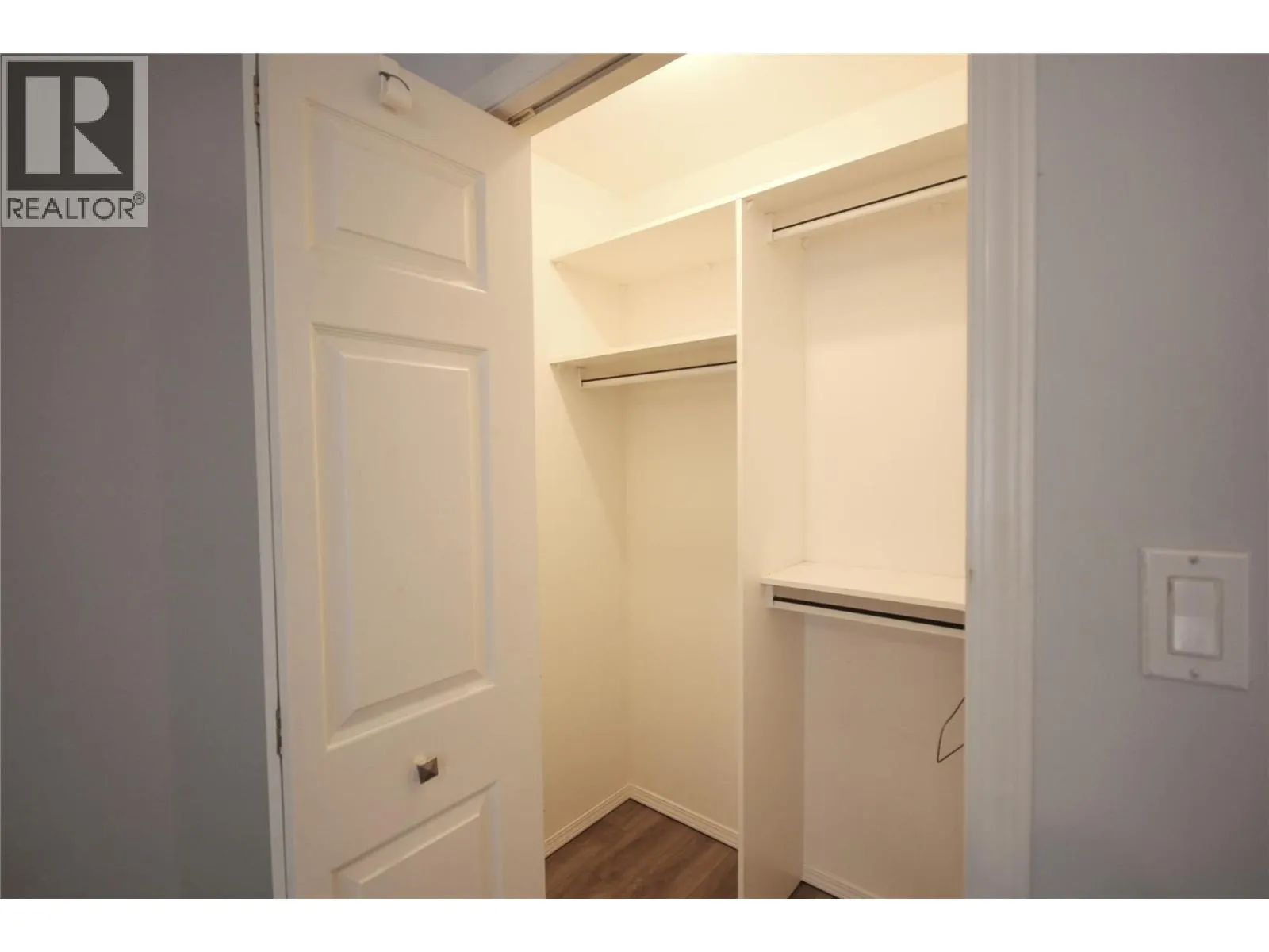 5338 CAMLYN Court