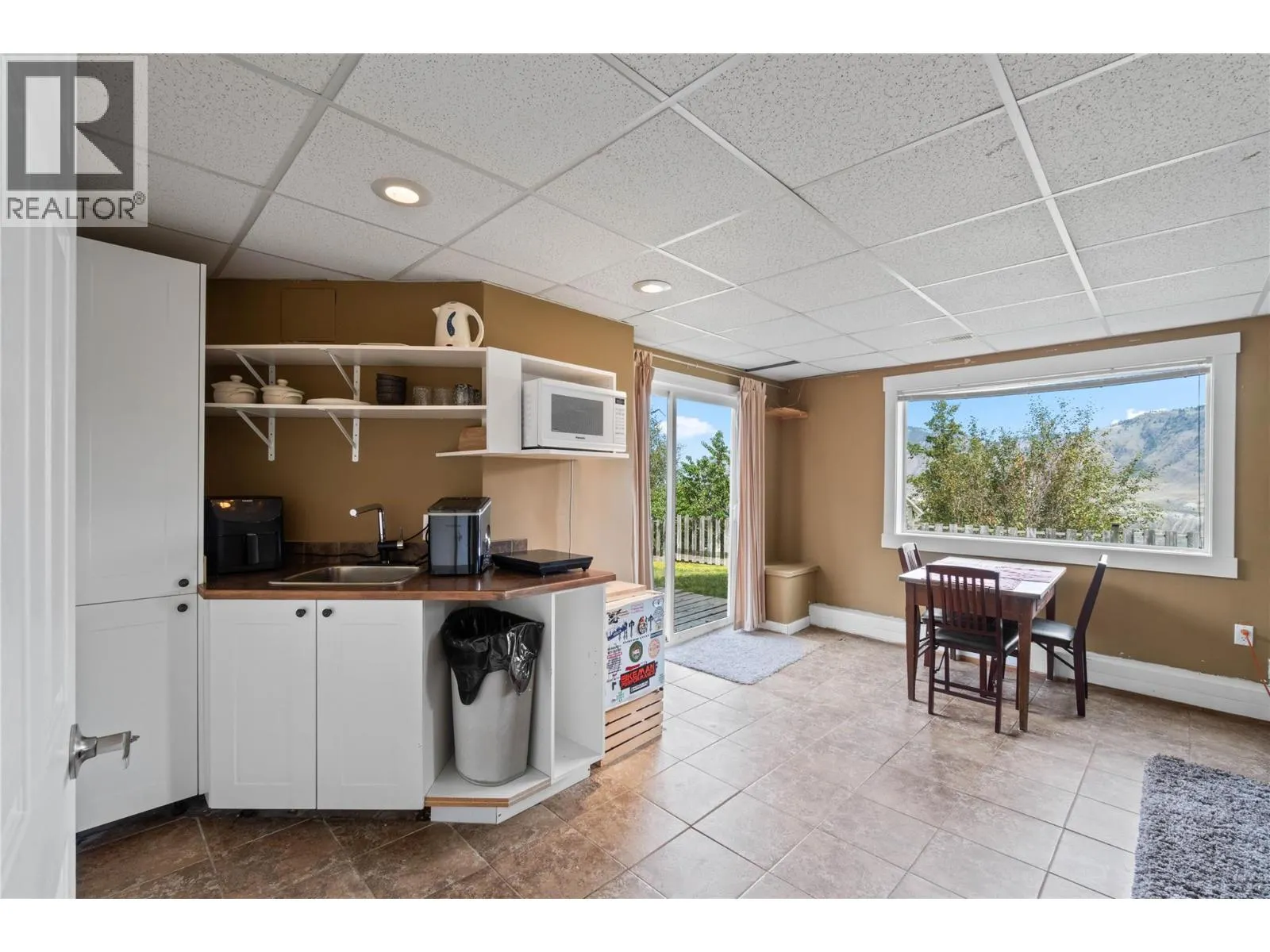 2404 Bella Coola Court