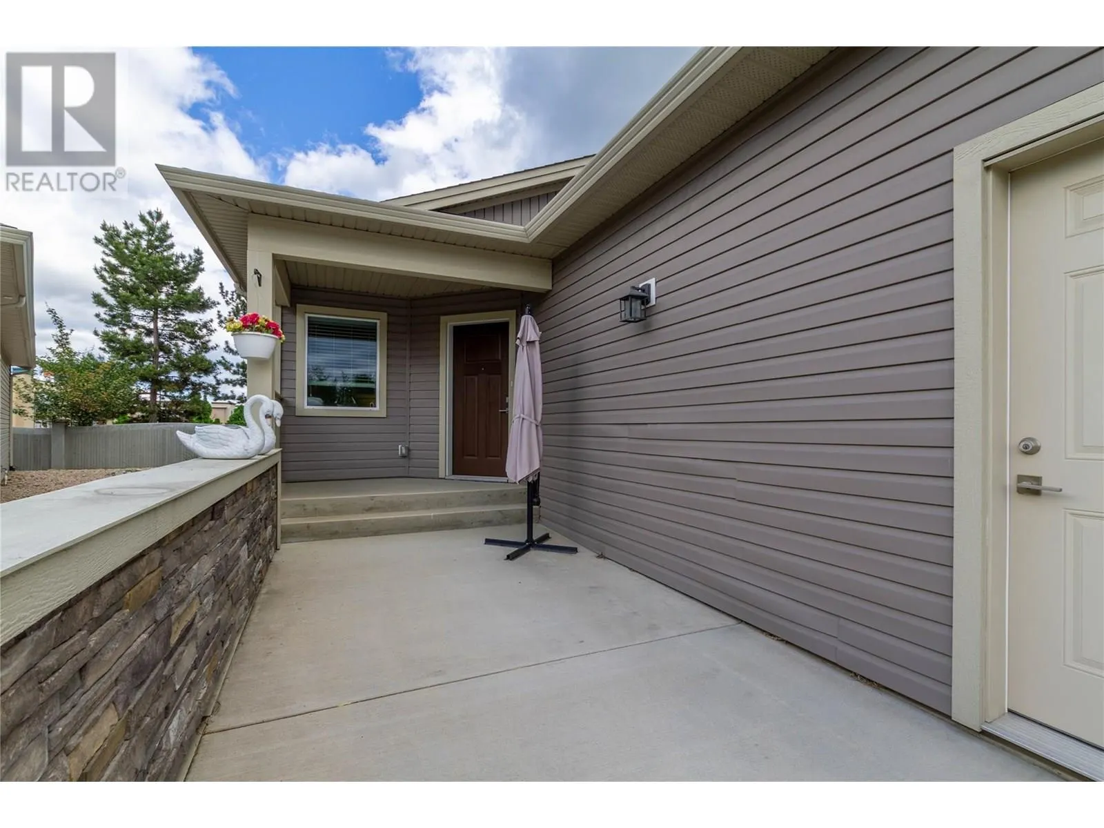 2100 55 Avenue Unit# 34 Lot# 34