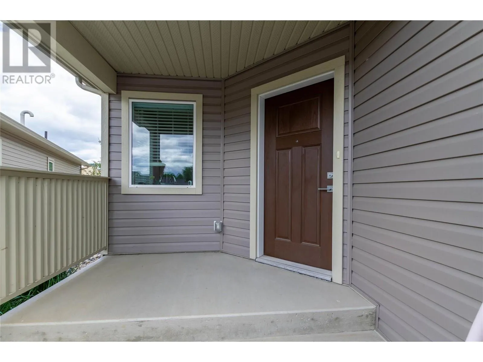 2100 55 Avenue Unit# 34 Lot# 34
