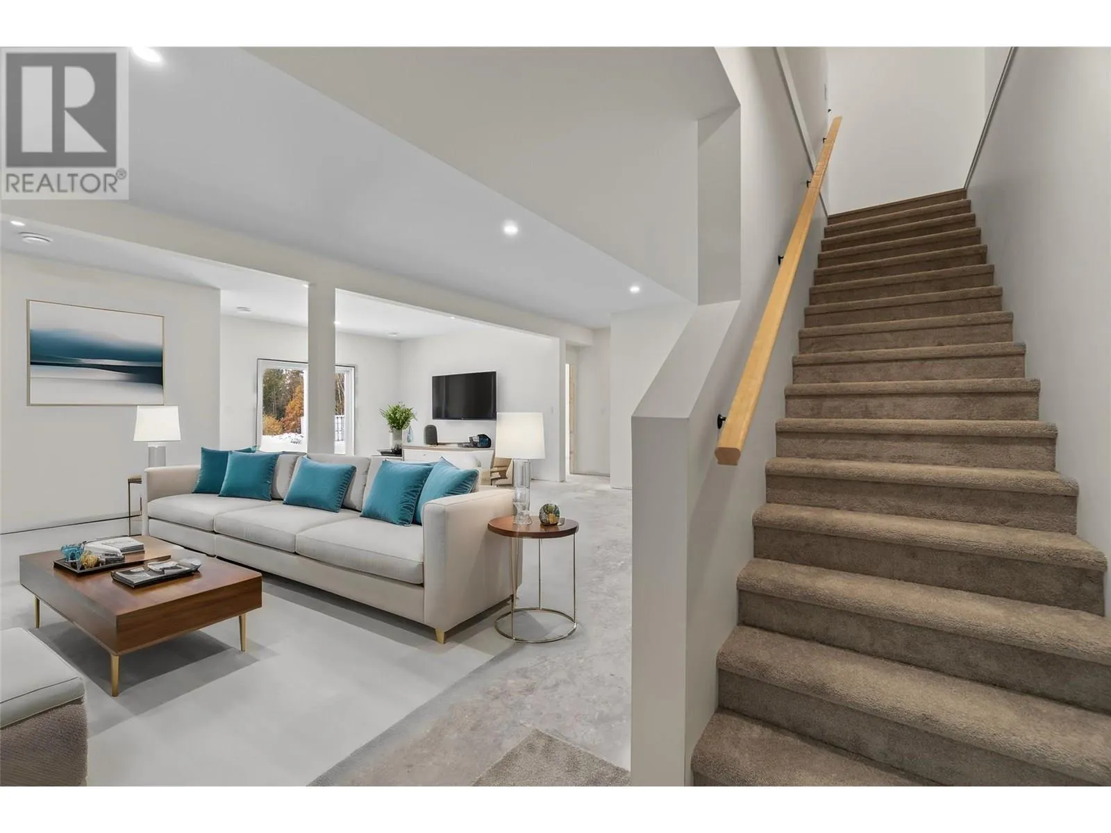 231 20 Street NE Unit# 2